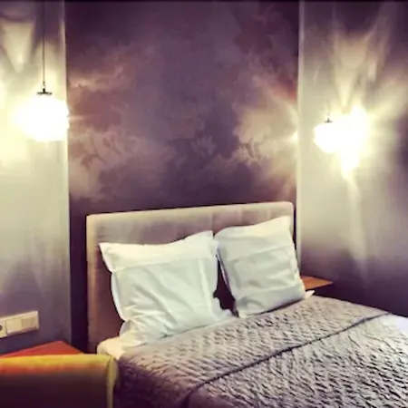 De La Otel
