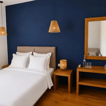 De La Otel