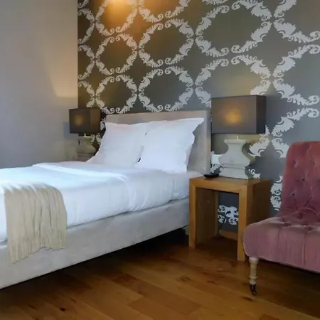De La Hotel 2*