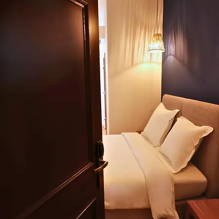 De La Hotel
