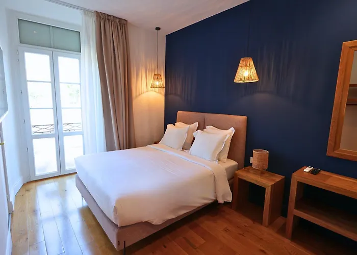 De La Hotel 2*