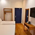 De La 2* Nice