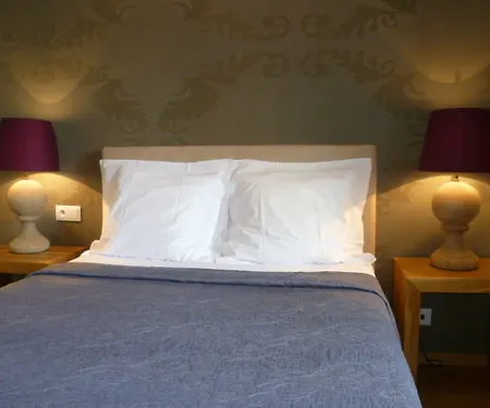 De La Hotel 2*